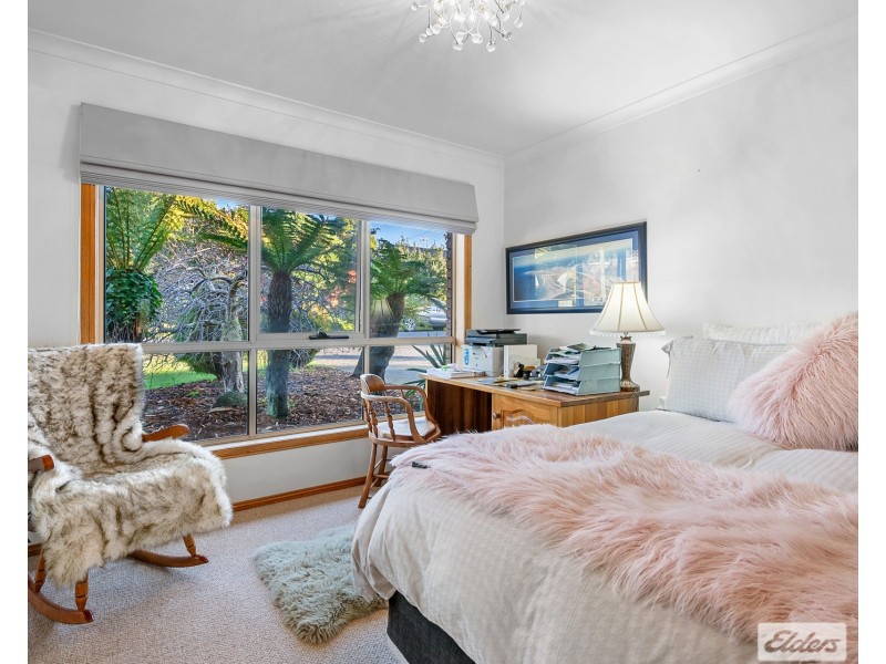 10 Irbys Circus, Sisters Beach TAS 7321
