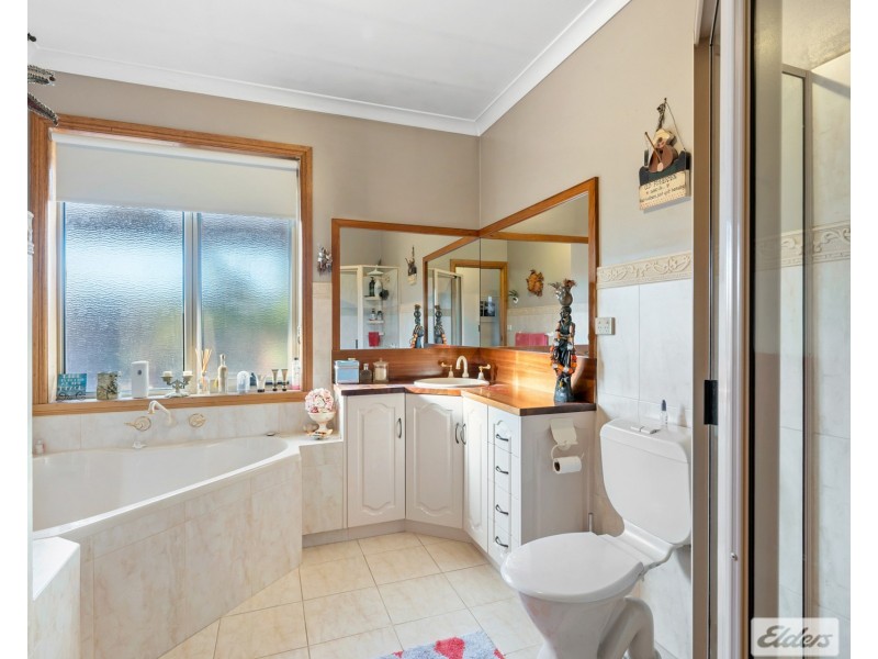 10 Irbys Circus, Sisters Beach TAS 7321