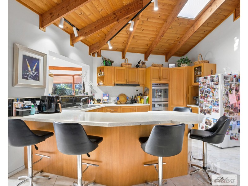 10 Irbys Circus, Sisters Beach TAS 7321