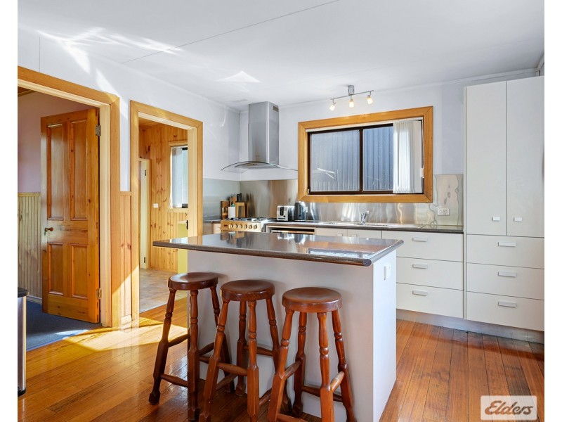11 Elfrida Avenue, Sisters Beach TAS 7321