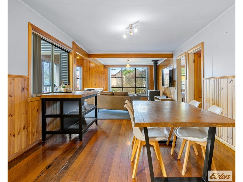 11 Elfrida Avenue, Sisters Beach TAS 7321