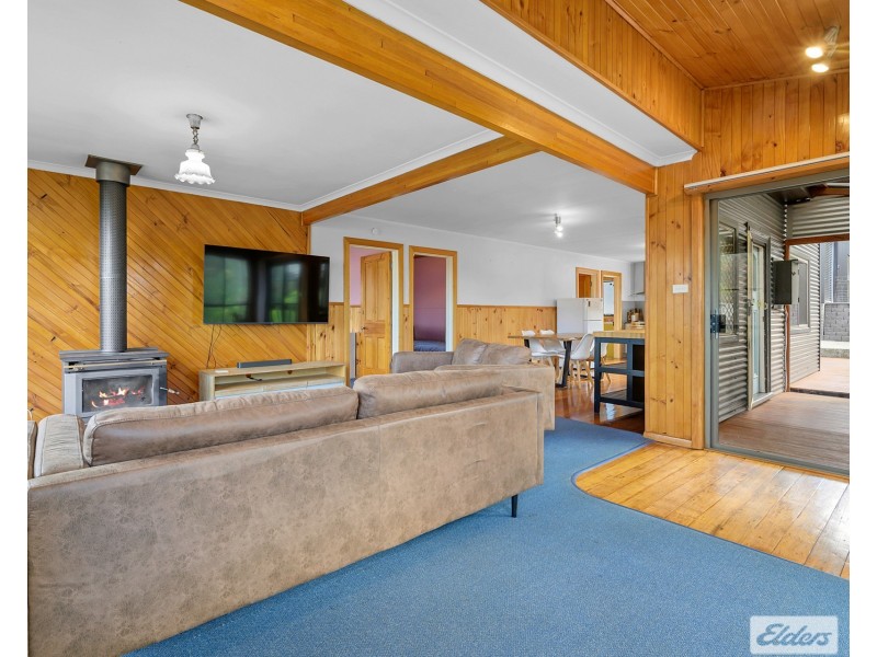 11 Elfrida Avenue, Sisters Beach TAS 7321