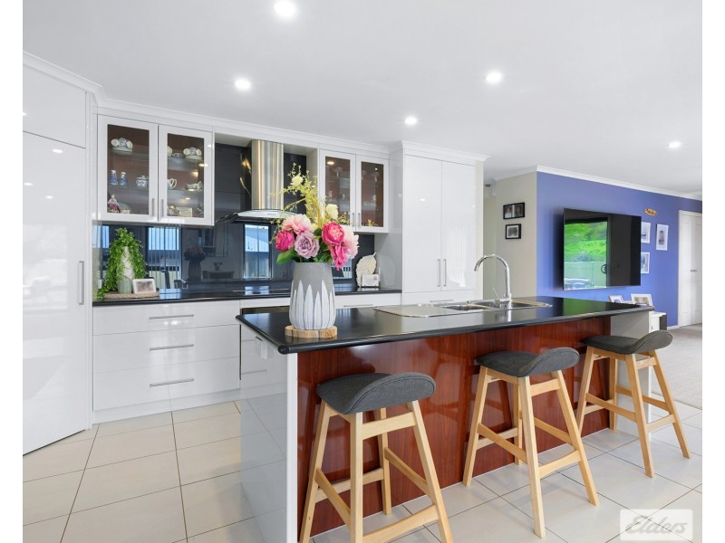 18 Waterford Drive, Sulphur Creek TAS 7316