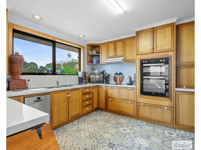 2A Young Street, South Burnie TAS 7320