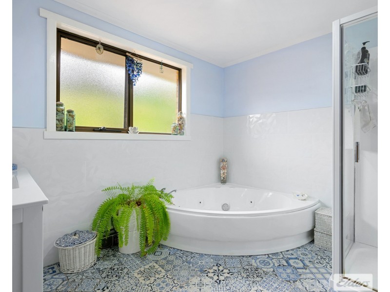 2A Young Street, South Burnie TAS 7320