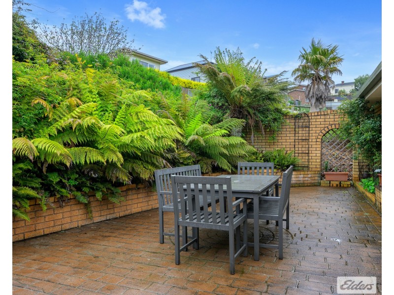 2A Young Street, South Burnie TAS 7320
