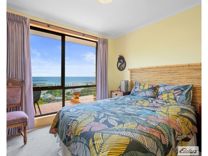 2A Young Street, South Burnie TAS 7320