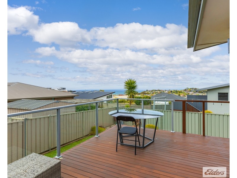 2/7 Lorrie Place, Park Grove TAS 7320