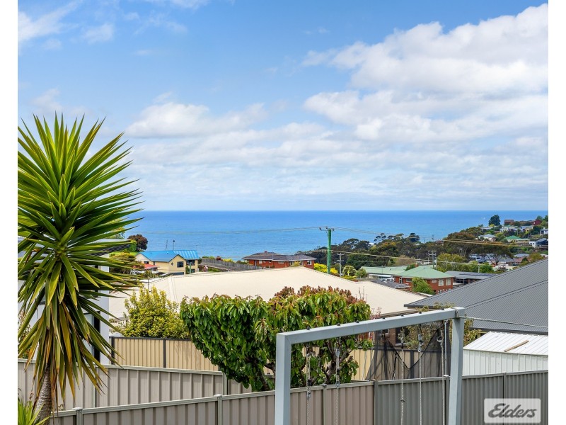 2/7 Lorrie Place, Park Grove TAS 7320