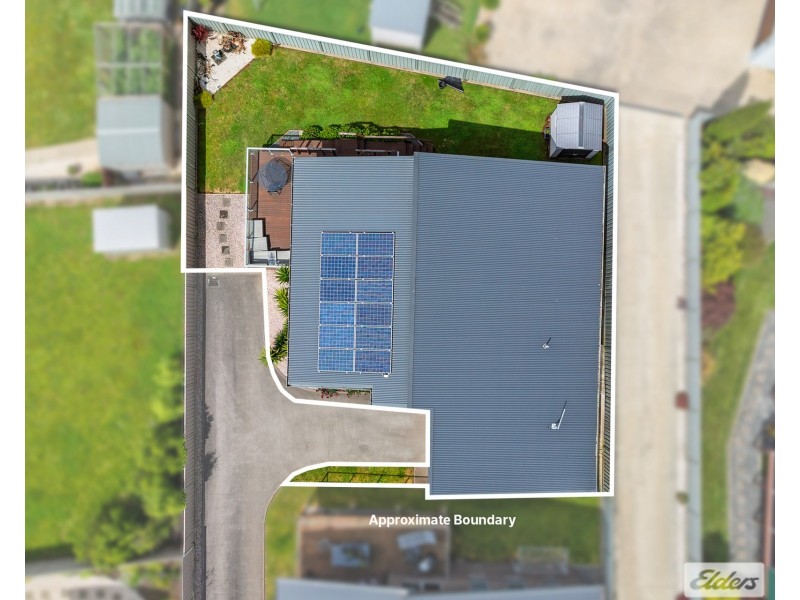 2/7 Lorrie Place, Park Grove TAS 7320