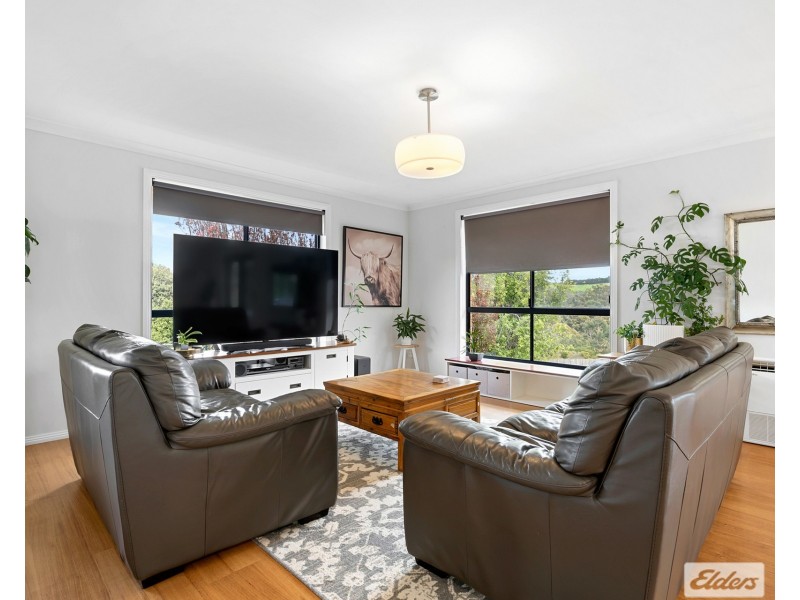 11 Heather Crescent, Park Grove TAS 7320