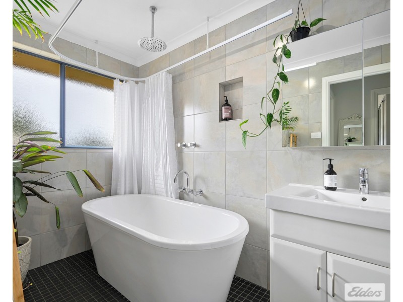 11 Heather Crescent, Park Grove TAS 7320