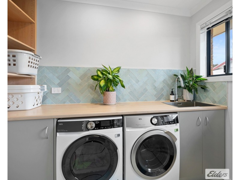 11 Heather Crescent, Park Grove TAS 7320