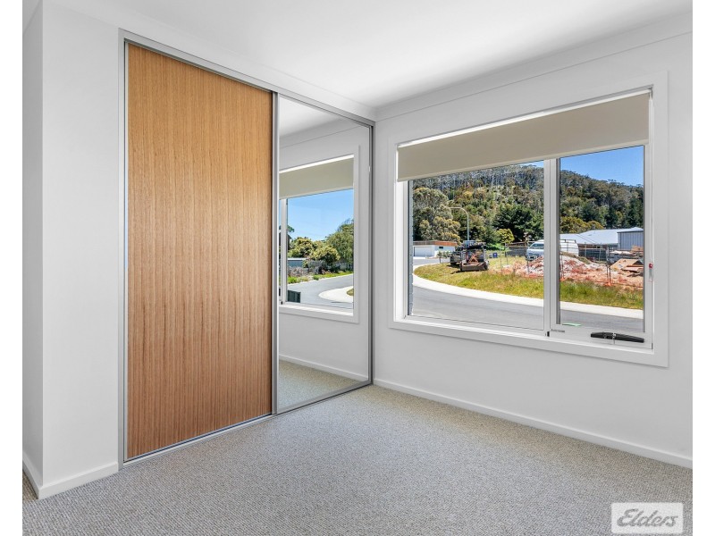 7B Griffin Place, Sulphur Creek TAS 7316