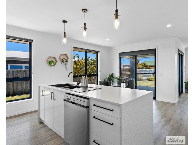 32 Overall Street, Sulphur Creek TAS 7316