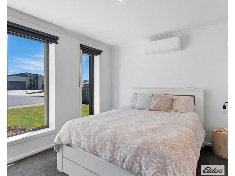 32 Overall Street, Sulphur Creek TAS 7316