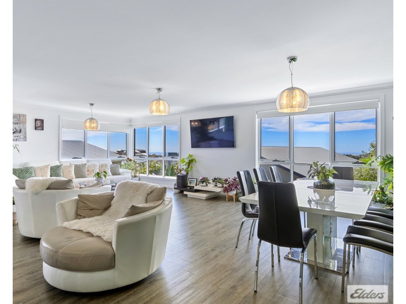 11 Lorrie Place, Park Grove TAS 7320