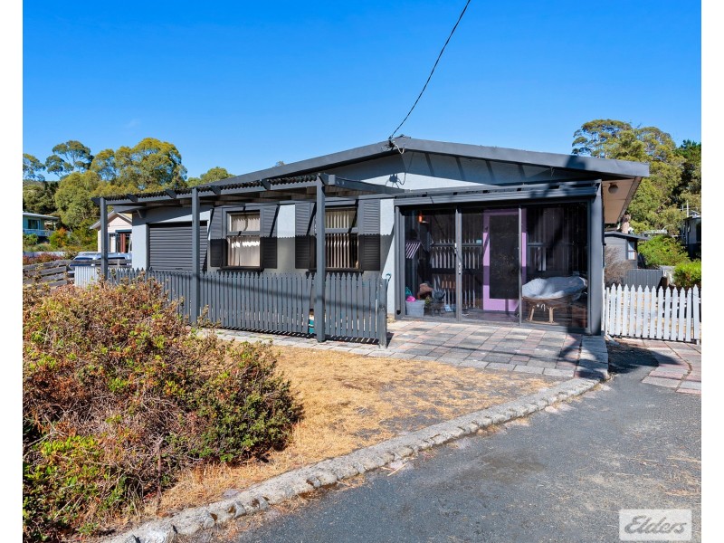 4 Honeysuckle Avenue, Sisters Beach TAS 7321
