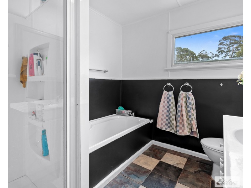 4 Honeysuckle Avenue, Sisters Beach TAS 7321