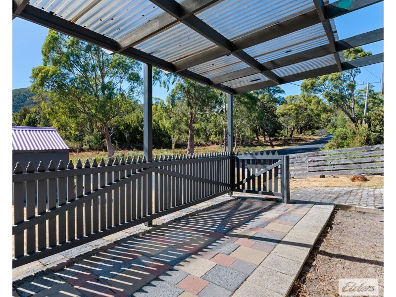 4 Honeysuckle Avenue, Sisters Beach TAS 7321