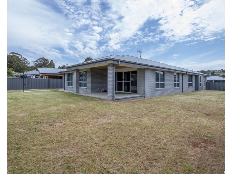 6 Janet Drive, Park Grove TAS 7320