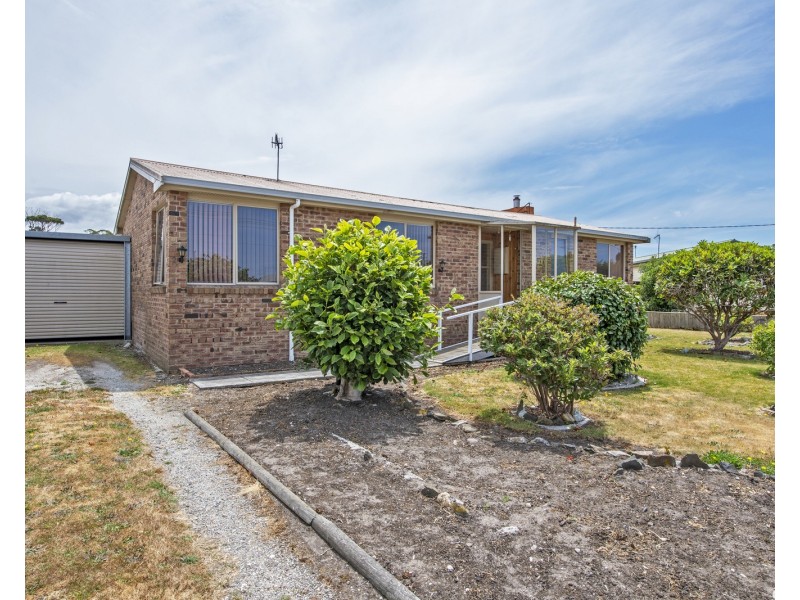 2 Pine Crescent, Wynyard TAS 7325