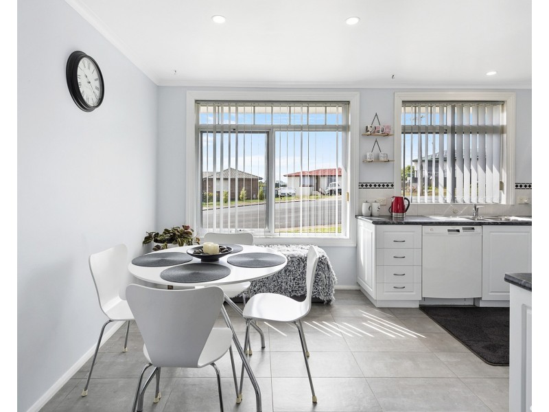 30 Winter Avenue, Upper Burnie TAS 7320