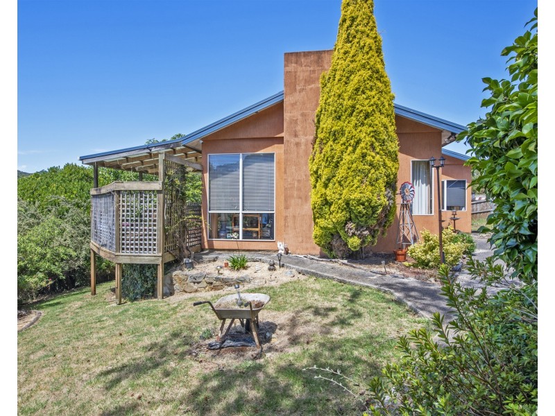 2 Wattle Avenue, Emu Heights TAS 7320