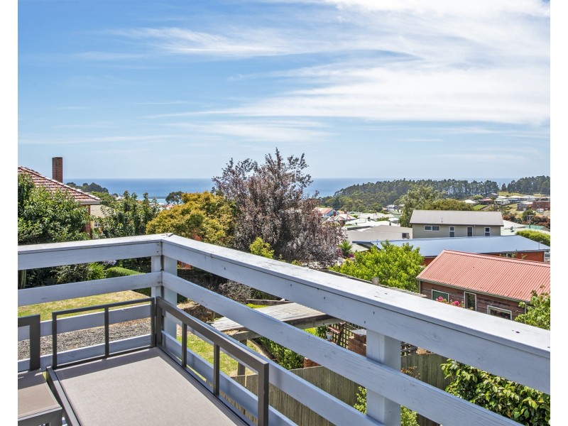 225 Mount Street, Upper Burnie TAS 7320