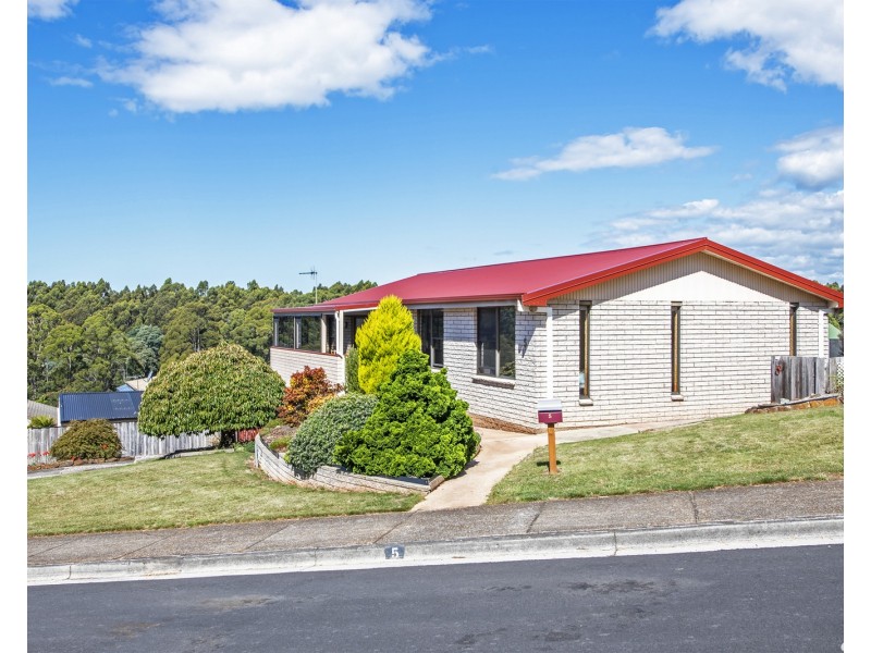5 Sassafras Crescent, Romaine TAS 7320