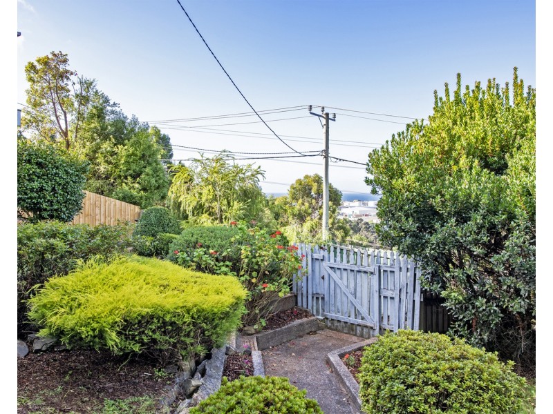 8 Wattle Avenue, Emu Heights TAS 7320