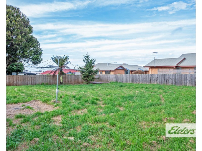 14a Elizabeth Street, Somerset TAS 7322
