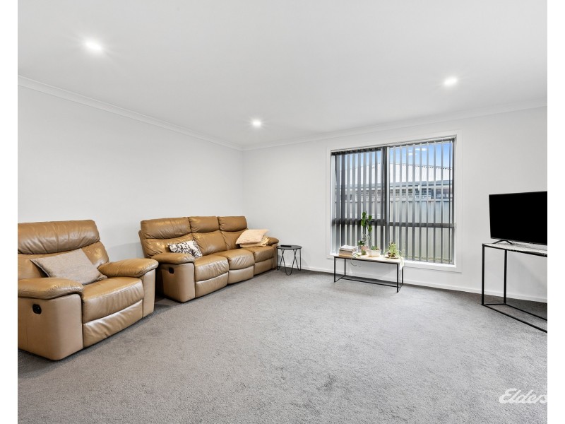 2/23 Platinum Drive, Park Grove TAS 7320