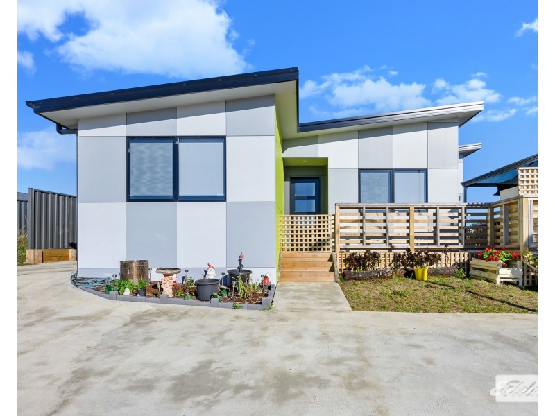 1/18 Nairana Avenue, Shorewell Park TAS 7320