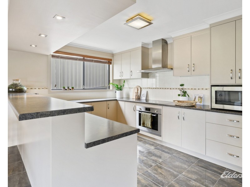 8 Dowling Drive, Romaine TAS 7320
