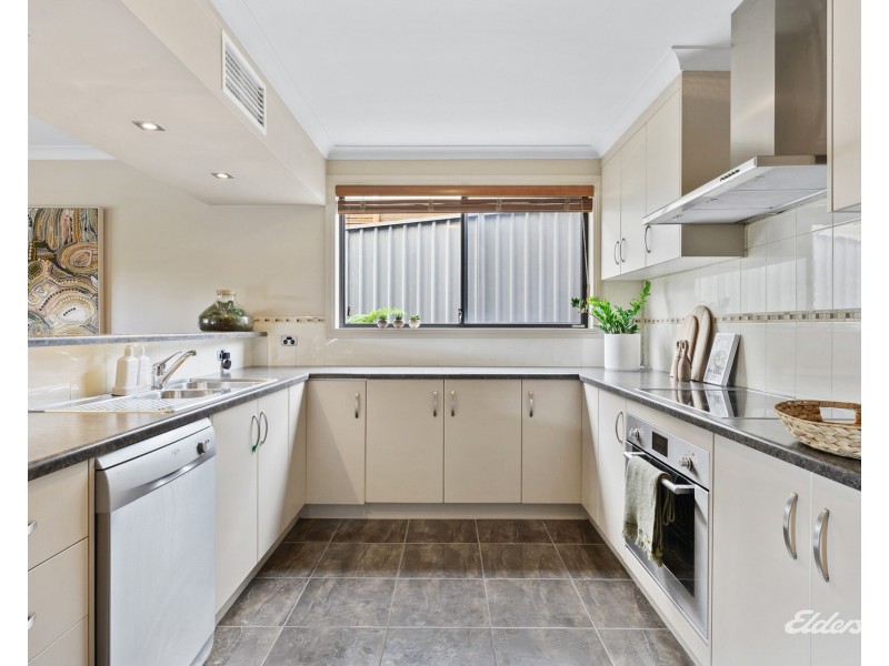 8 Dowling Drive, Romaine TAS 7320