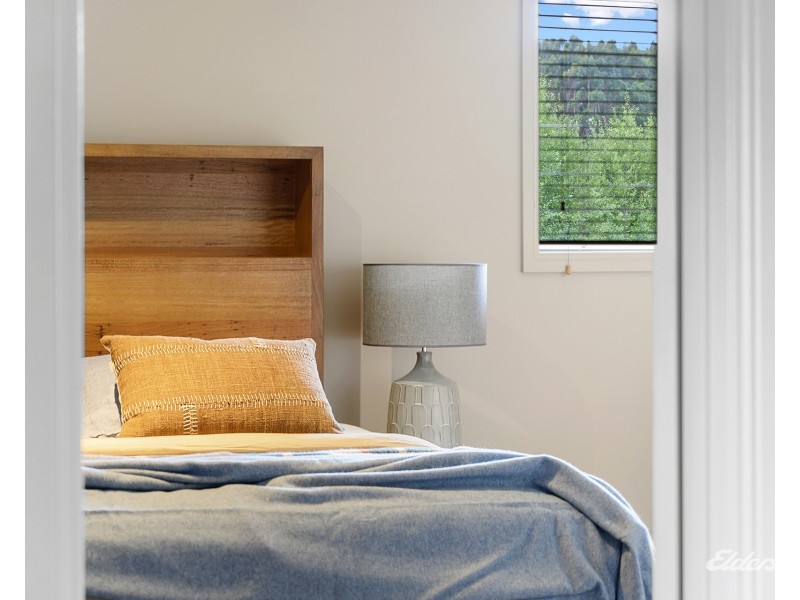 8 Dowling Drive, Romaine TAS 7320