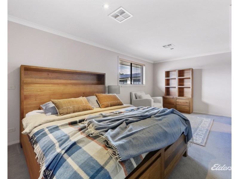 8 Dowling Drive, Romaine TAS 7320
