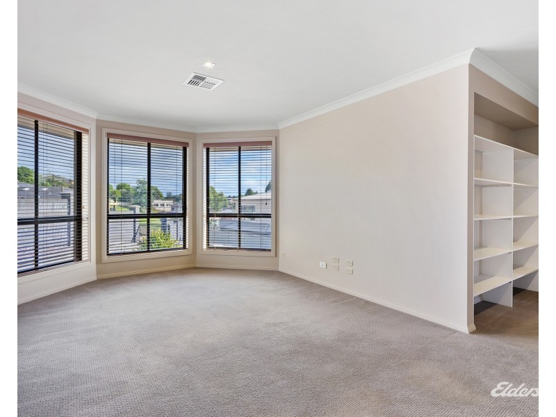 8 Dowling Drive, Romaine TAS 7320