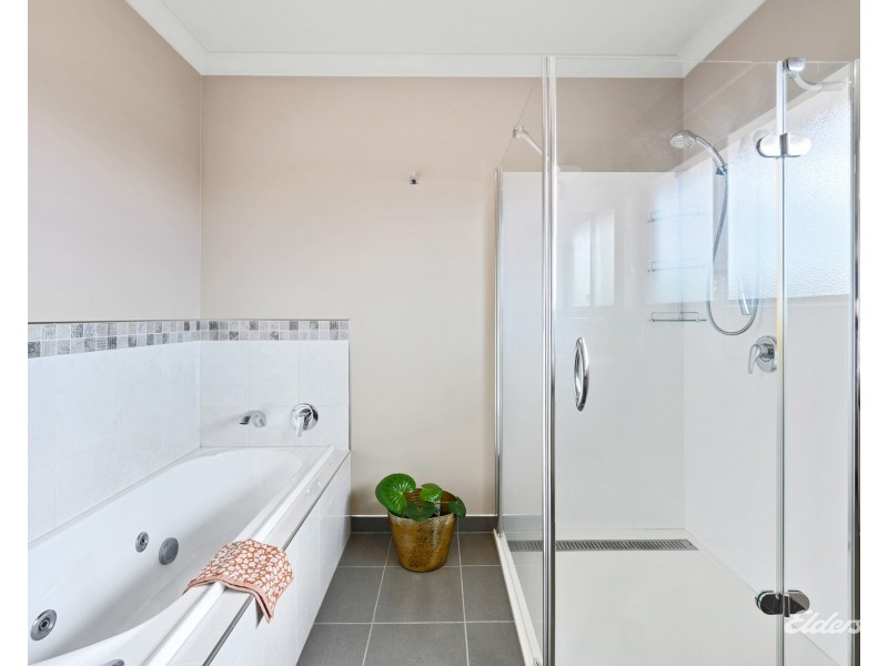 8 Dowling Drive, Romaine TAS 7320
