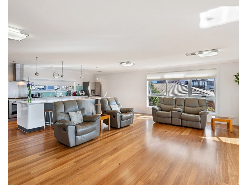 22 Somerset Esplanade, Somerset TAS 7322