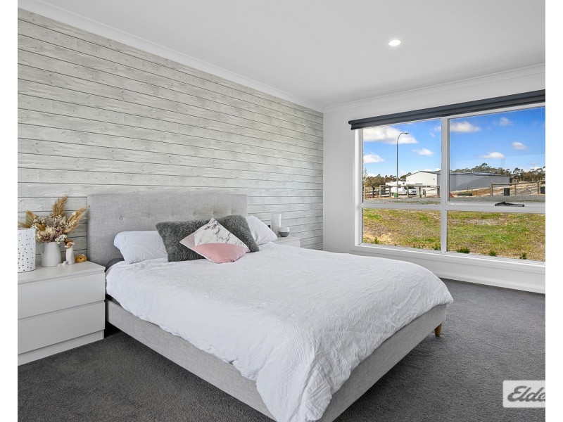 3 Prior Crescent, Heybridge TAS 7316