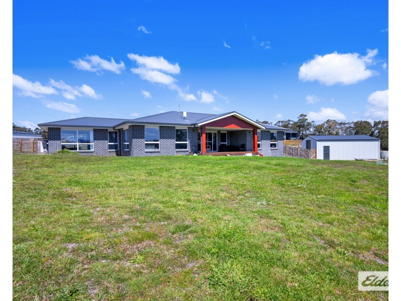 3 Prior Crescent, Heybridge TAS 7316