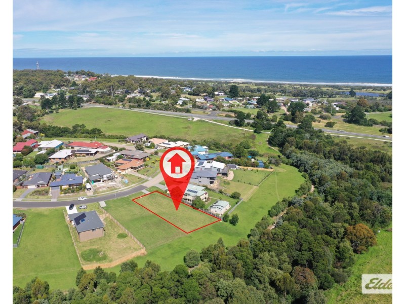 77 Stirling Drive, Lakes Entrance VIC 3909