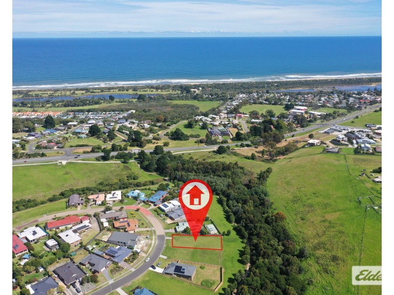 77 Stirling Drive, Lakes Entrance VIC 3909