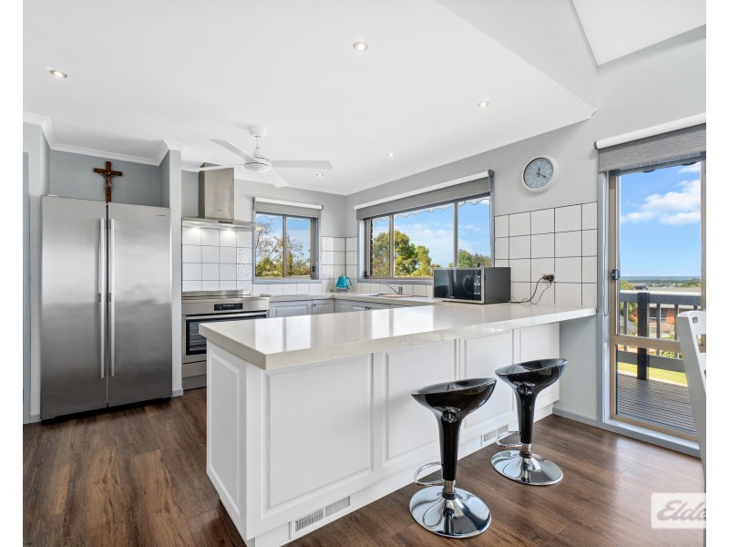 50 Nautilus Way, Lakes Entrance VIC 3909