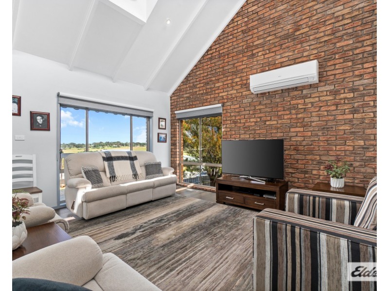 50 Nautilus Way, Lakes Entrance VIC 3909