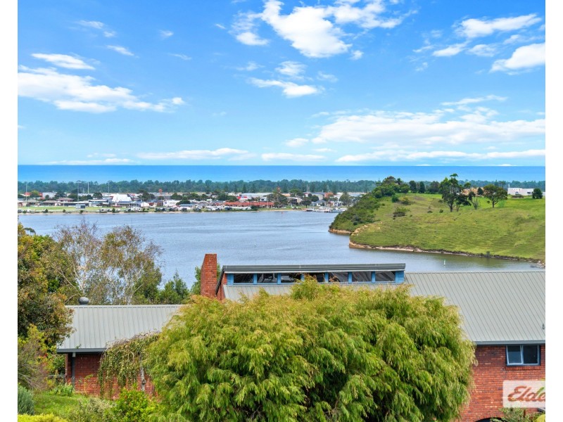 50 Nautilus Way, Lakes Entrance VIC 3909