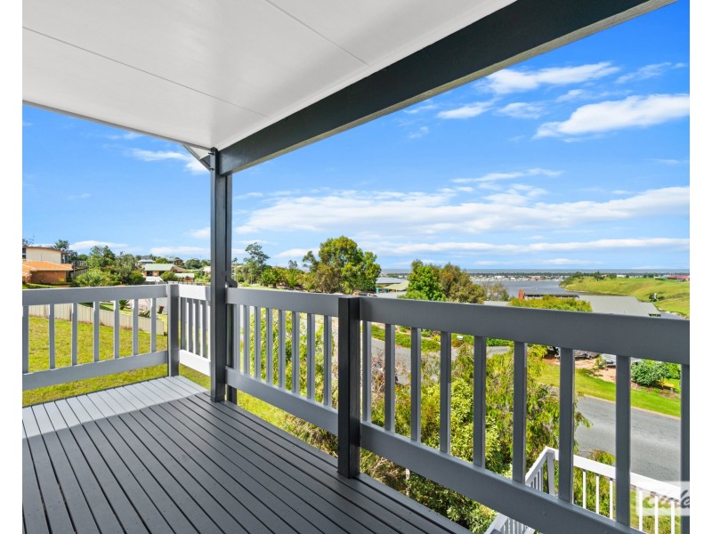 50 Nautilus Way, Lakes Entrance VIC 3909