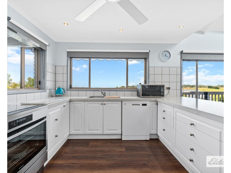 50 Nautilus Way, Lakes Entrance VIC 3909